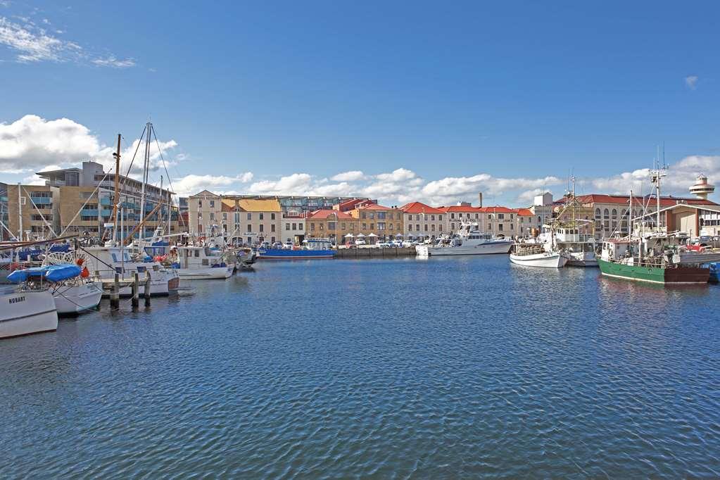 The Henry Jones Art Hotel Hobart Amenities foto The port of Martigues
