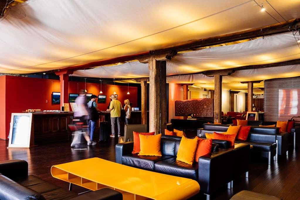 The Henry Jones Art Hotel Hobart Esterno foto The interior of the lounge
