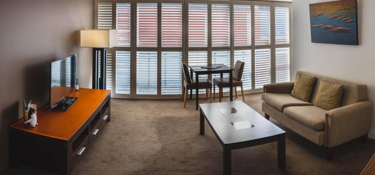 The Henry Jones Art Hotel Hobart Esterno foto A typical apartment at the complex
