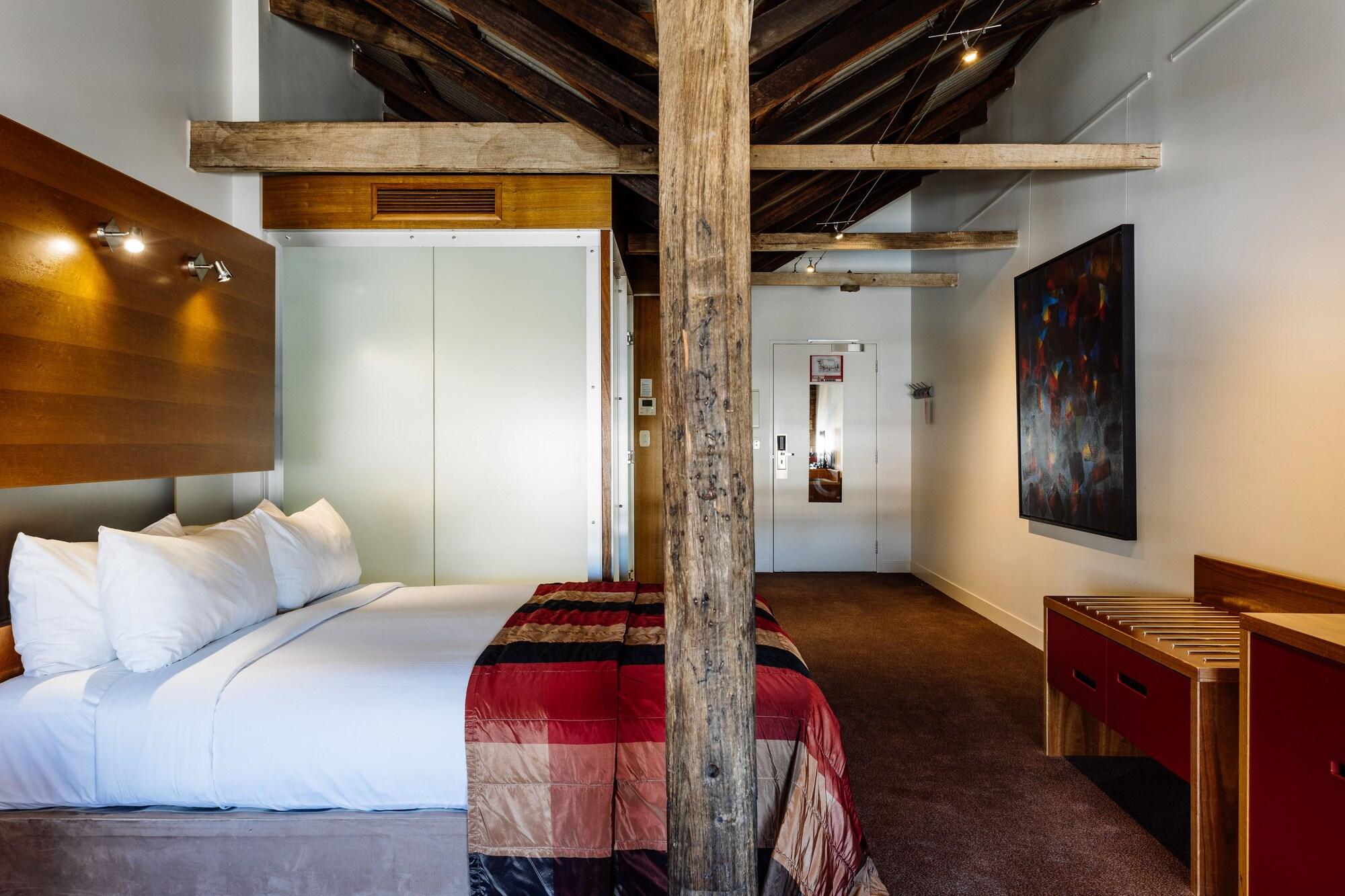 The Henry Jones Art Hotel Hobart Esterno foto A room at the hotel