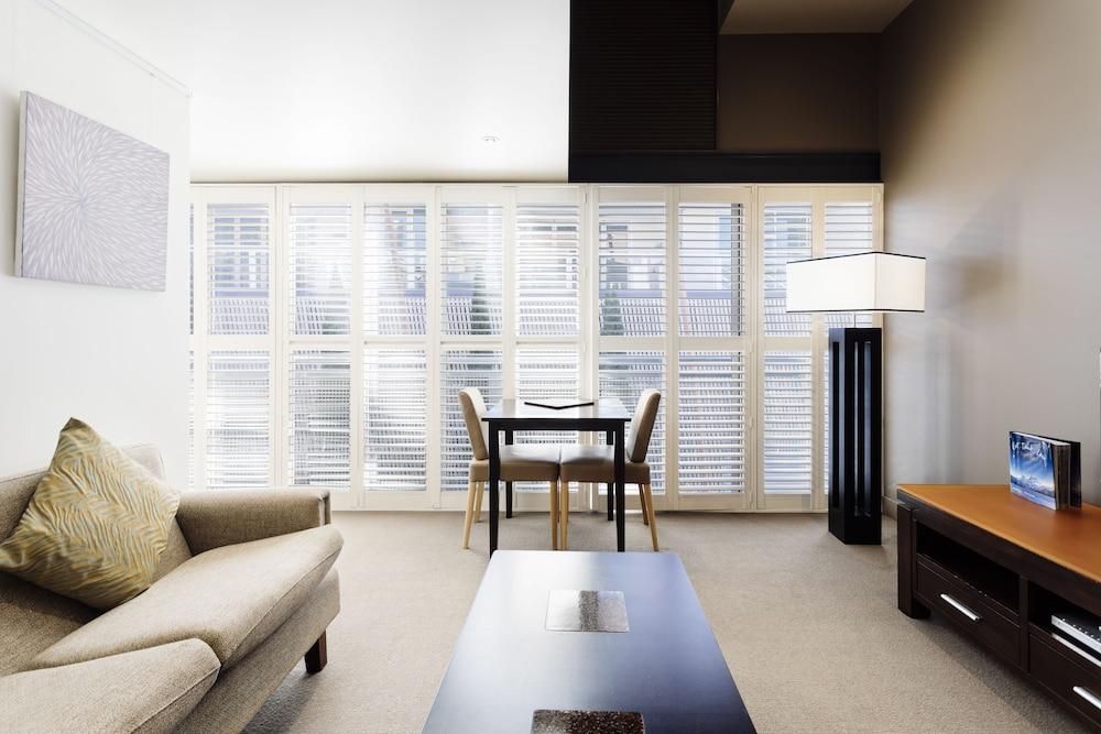 The Henry Jones Art Hotel Hobart Esterno foto Interior shutters