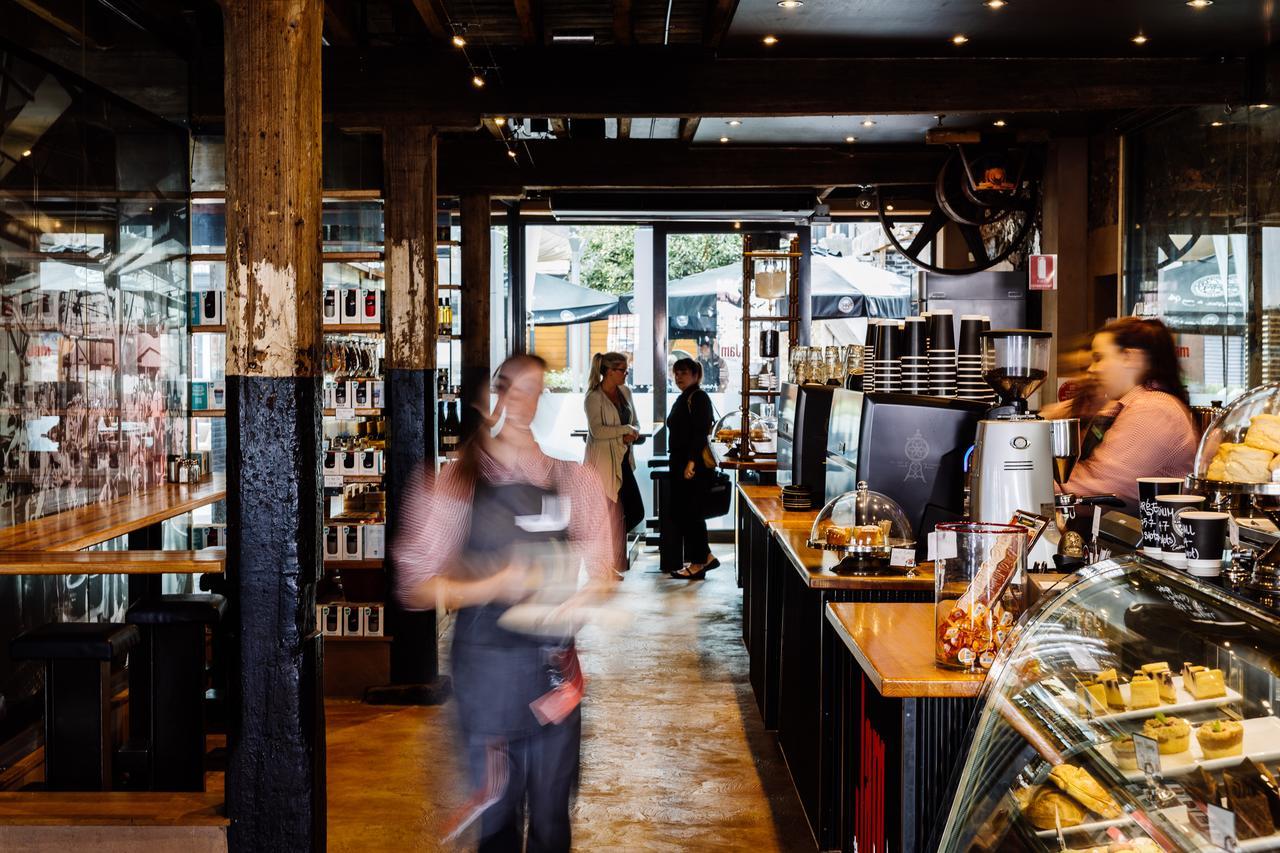 The Henry Jones Art Hotel Hobart Esterno foto The interior of a typical Starbucks store